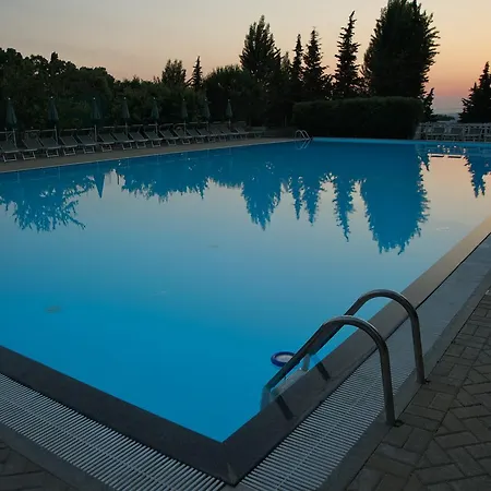 Villaggio Turistico Il Fontino Parco vacanze *